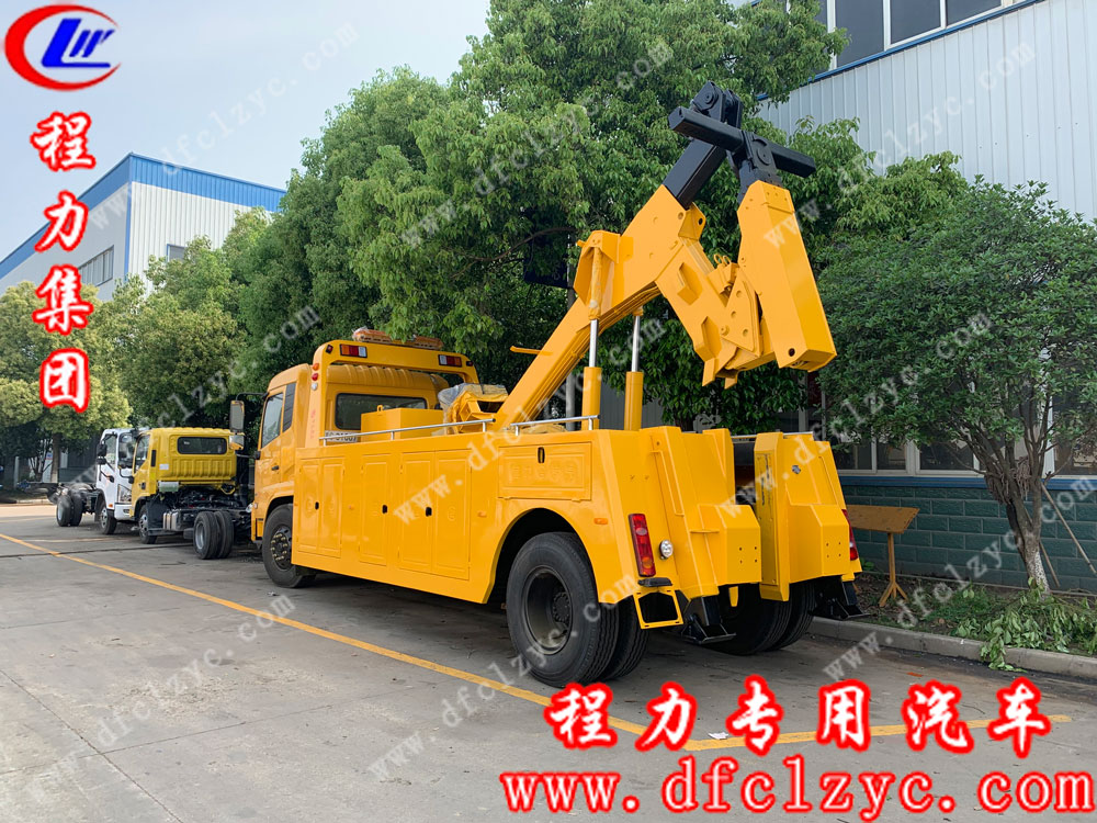 東風(fēng)天錦聯(lián)體一拖一清障車(chē)左后