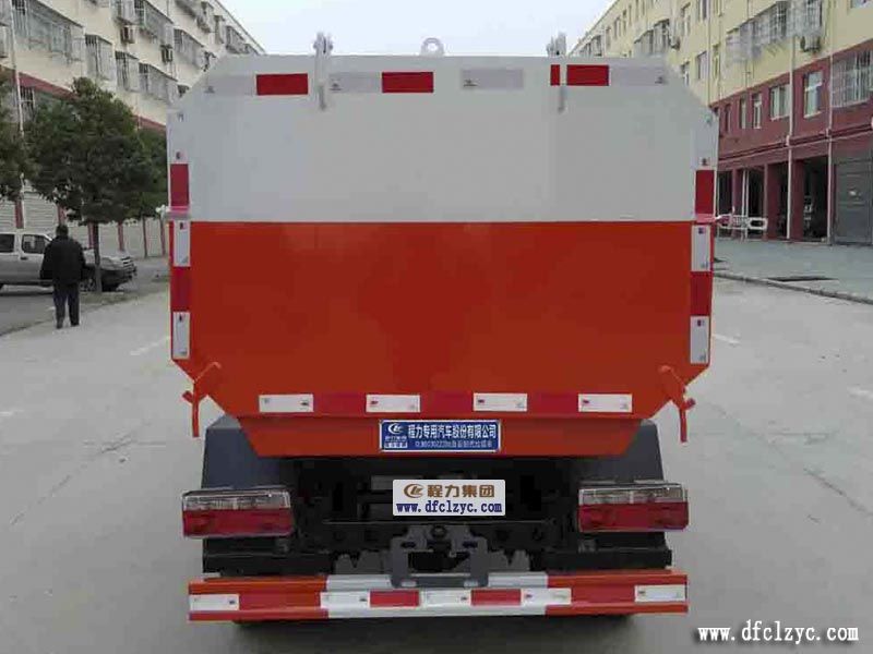 湖北程力國(guó)六東風(fēng)掛桶垃圾車后視圖