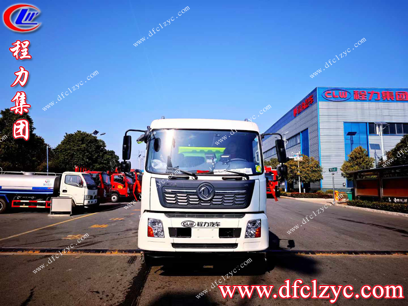 被客戶堅定的選擇程力集團(tuán)天錦洗掃車